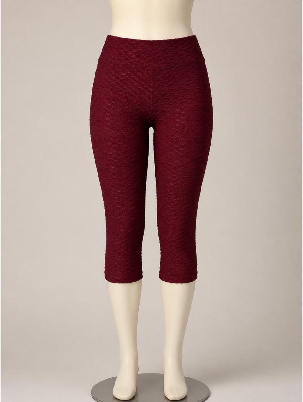 Booty by Brabants Women's Burgundy Textured Capri Leggings Croco Skin OS